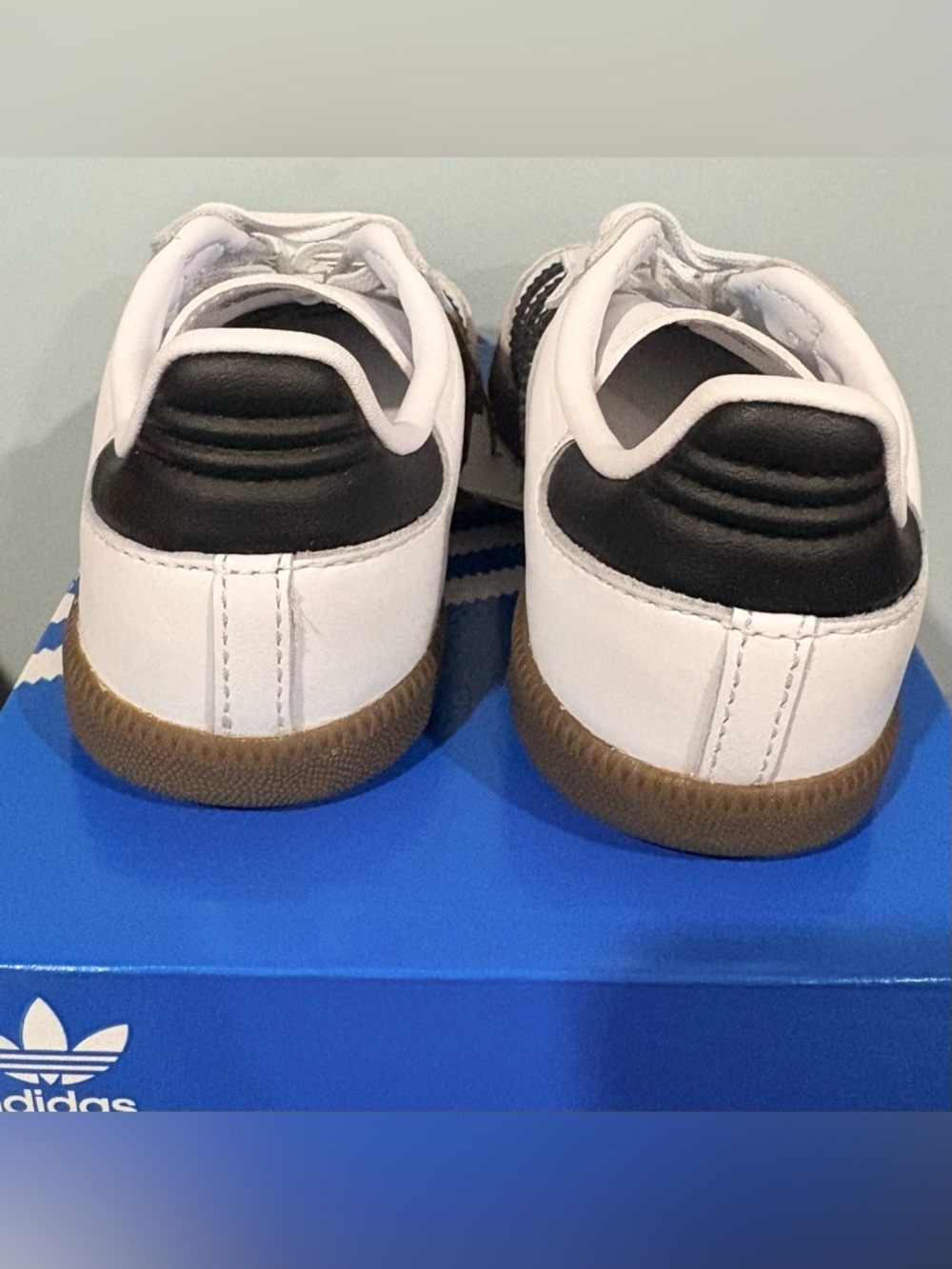 Adidas Samba OG Kids | White / Core Black / Gum | size 10K - Picture 2 of 10